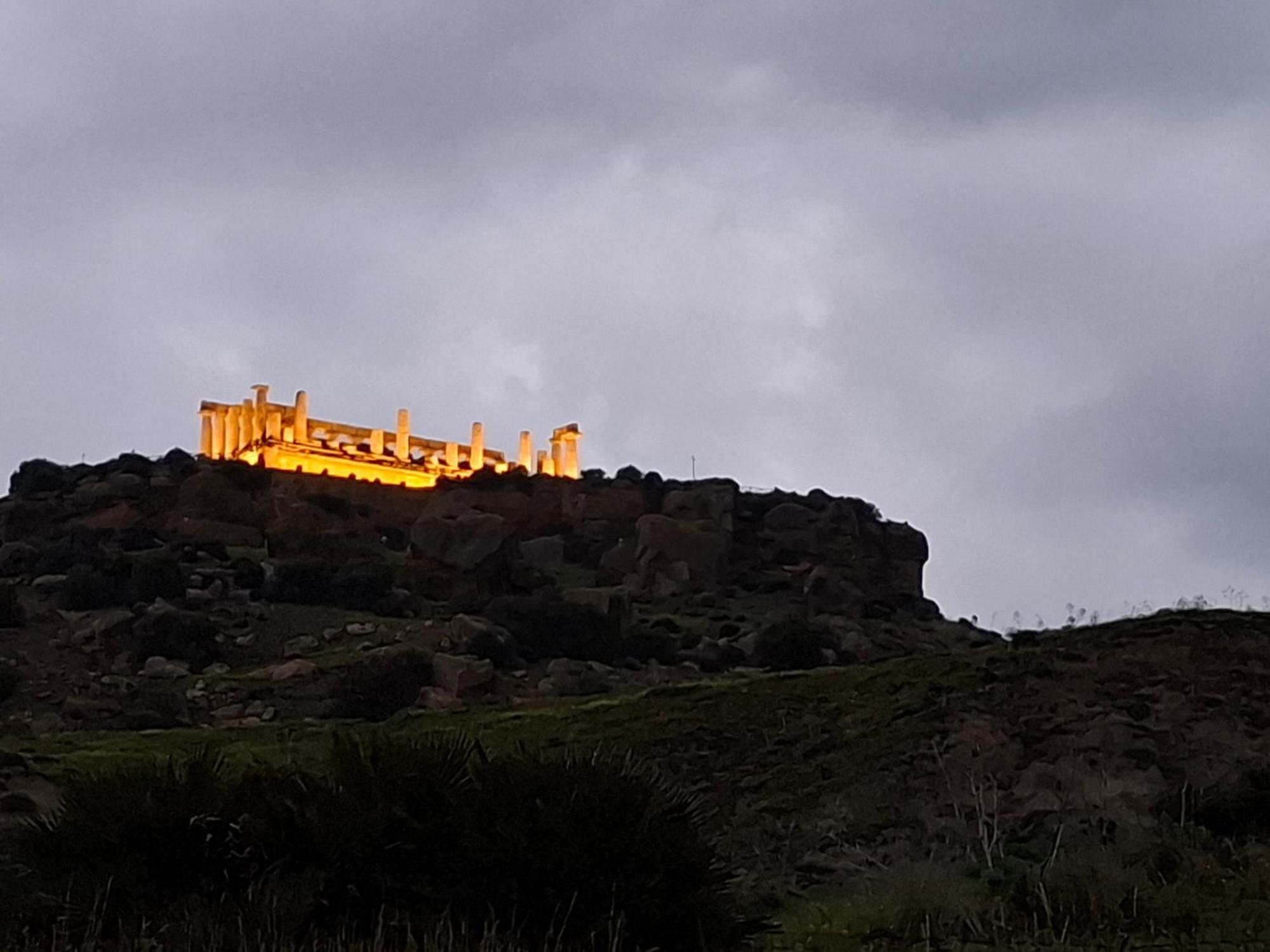 B&B Le Lumie "Il Cortiletto Del Centro" Agrigento Exterior photo